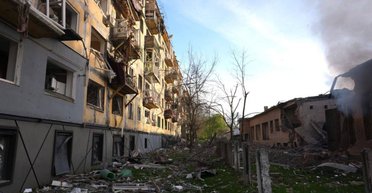 26 человек погибли, 74 — ранены: что известно о последствиях массированного удара РФ по Украине 5 мая