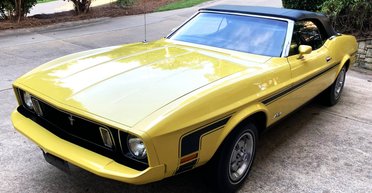 Культова капсула часу: знайшли 50-річний Ford Mustang у стані нового авто (фото)