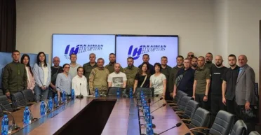 "Украинские вертолеты" заявляют об атаке. К президенту обратился коллектив компании, ветераны и семьи погибших военных