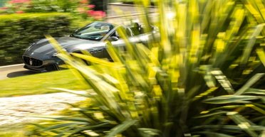 Новий кабріолет Maserati GranCabrio 2024 розсекретили незадовго до прем'єри (фото)