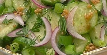 Ідеальна та швидка закуска до шашлику: як приготувати дуже смачні мариновані огірки