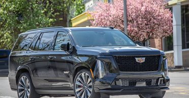 Новый Cadillac Escalade 2025 впервые заметили на дорогах (фото)
