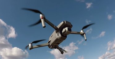 Нужно только две SIM-карты: "Флеш" предупредил, что БПЛА смогут летать везде где есть интернет (фото)