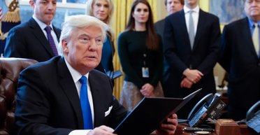 "Військові завжди є варіантом": Білий дім розглядає кілька сценаріїв щодо Гренландії, — Reuters