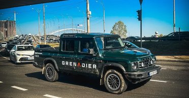 Дизайн как у Land Rover и мотор BMW: в Киеве засветился новый необычный пикап (фото)