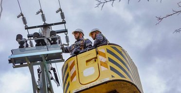 Энергетиков и айтишников — без ограничений. Как Кабмин изменил условия бронирования от мобилизации