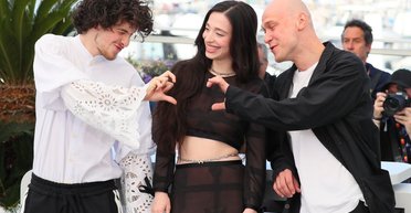 "Русская зима". Как культурный Запад приветствует "возвращение" РФ