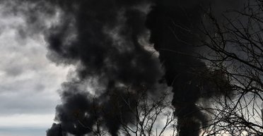 ВС РФ атаковали "Искандером" Днепр: попали в гражданское здание, есть пострадавшие (обновлено)