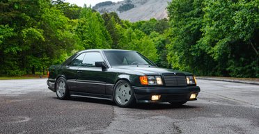 Их выпустили всего три: самый дорогой Mercedes W124 оценили в $900 000 (фото)