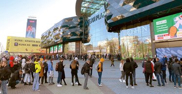 Не смійтеся з "Вовиної тисячі". Чому гроші за щеплення від ковіду – не привід для жартів