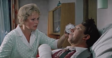 Умерла Нина Гребешкова: звезда "Бриллиантовой руки" и вдова Леонида Гайдая