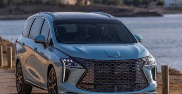 В Италии презентовали большое семейное авто с заводским ГБО за 31 000 евро (фото)