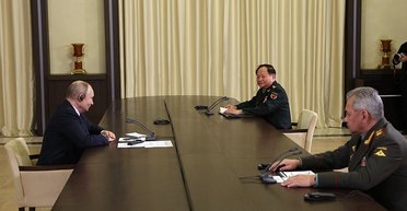 "Контакты приобретают новый уровень": Путин попросил Китай помочь со спутниками и оружием