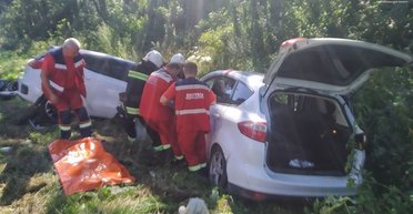 На Тернопольщине "лоб в лоб" столкнулись две машины, четыре человека травмированы (фото)