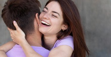 Гормон любви: 10 способов повысить уровень окситоцина естественным путем
