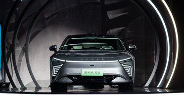 Новый флагман: Chery презентовали конкурента Tesla Model S с запасом хода 900 км (фото)