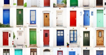 Дом станет самым модным на улице: 5 цветов для входных дверей (фото)