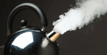 Есть место, где в воде при закипании не появляются пузырьки: куда они деваются в микроволновой печи