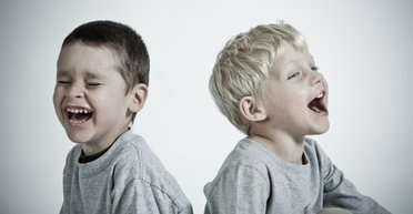 Юмористы в памперсах. Ученые выяснили, когда дети начинаются впервые шутить