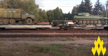 "Не досягнуть пункту призначення": "Атеш" зафіксував переміщення техніки РФ в Криму (фото, відео)