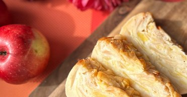 Пиріг-невидимка з яблуками: рецепт смачної осінньої випічки