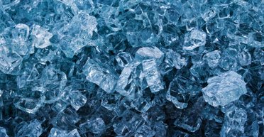 Учені виявили невідомий раніше тип льоду: вода тверда за кімнатної температури