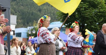 Как общины отпраздновали День Независимости Украины за рубежом (фоторепортаж)