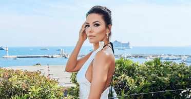 49-річна Єва Лонгорія в білосніжній сукні залишила відбиток рук у Каннах (фото)