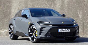 Новейший спортивный кроссовер Toyota переделали в копию Ferrari (фото)