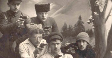 Антисоветский союз. Кроме жертв политических репрессий право на реабилитацию получают их палачи