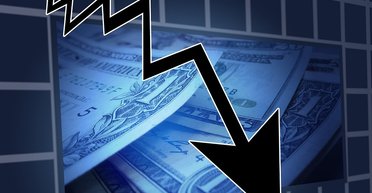 Понижение ставки. Чем грозит Украине  дешевый доллар