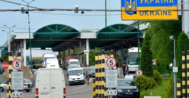 Выпускать за рубеж или нет. Что делать с IТ-специалистами, которые хотят выехать