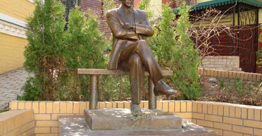 Булгаков відповів за Петлюру: що ставить письменнику у провину Інститут нацпам'яті і чому це промах