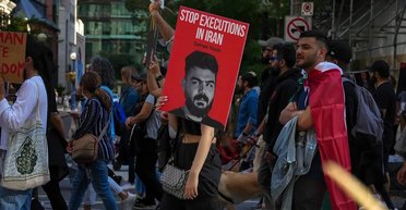 Иранский рэпер рассказал, как сбежал от смертной казни за протесты в Тегеране