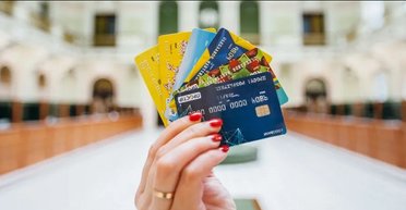 До 100 тысяч в месяц: НБУ предлагает новые правила переводов между картами