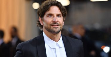 Бредлі Купер зводив 6-річну доньку Лею в парк атракціонів (фото)