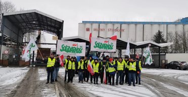 Каждая компания теряет по 700 тысяч евро: бизнес подсчитал ущерб из-за блокады границы