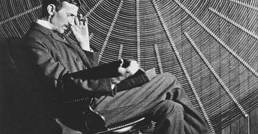 Нікола Тесла думав, що зловив сигнал від розумних інопланетян: що це було насправді