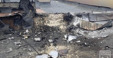 На Сумщині росіяни атакували житловий будинок і мікроавтобус: серед поранених дитина (фото)