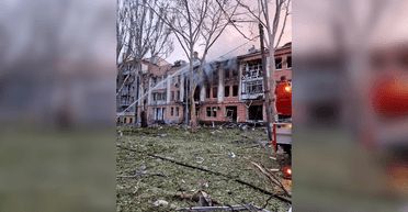 "Прильоти", пожежі та десятки постраждалих: подробиці нічної атаки на Одесу та Миколаїв (відео)