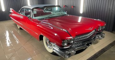 Как у Элвиса: в Украине выставлено на продажу роскошное американское авто 50-х (фото)