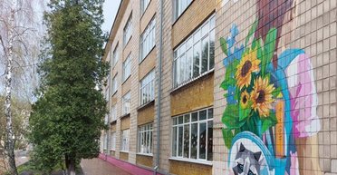 Директора школы в Киевской области уволили за разговоры на русском языке, – омбудсмен