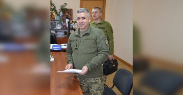Курсанты отказались идти на построение в военной форме: начальник института угрожает выговорами — Стерненко