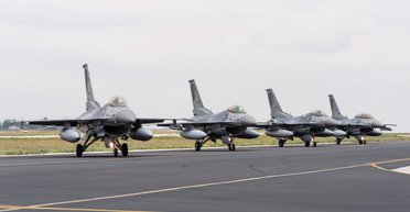 Україна не отримає винищувачі. Чому США вирішили передати F-16 ближче до 2025 року