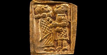 Ученые обнаружили около двух десятков фигурок из золотой фольги