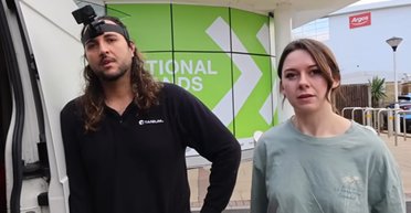 "В прекрасном состоянии": блогеры провели рейд и нашли кучу электроники в мусорных баках (видео)