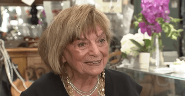 "Сяяти та жити": 101-річна жінка розкрила свій неочікуваний секрет довголіття (відео)