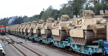 Рішення мають ухвалюватися швидше: ексглава ЦРУ про постачання Україні F-16 і Abrams