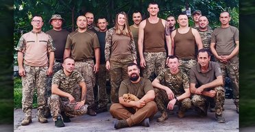 Штабні щури. Чому тим, хто воює на нулі, не платять бойові 100 тисяч