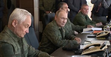 Генштаб ВС РФ без Герасимова: Путин наблюдал за учениями "Запад-2025" в новом составе (видео)